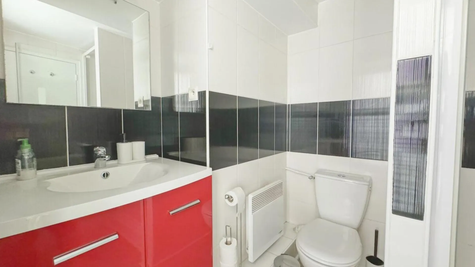 Flexliving - Onebedroom - Hopital Париж 0*,